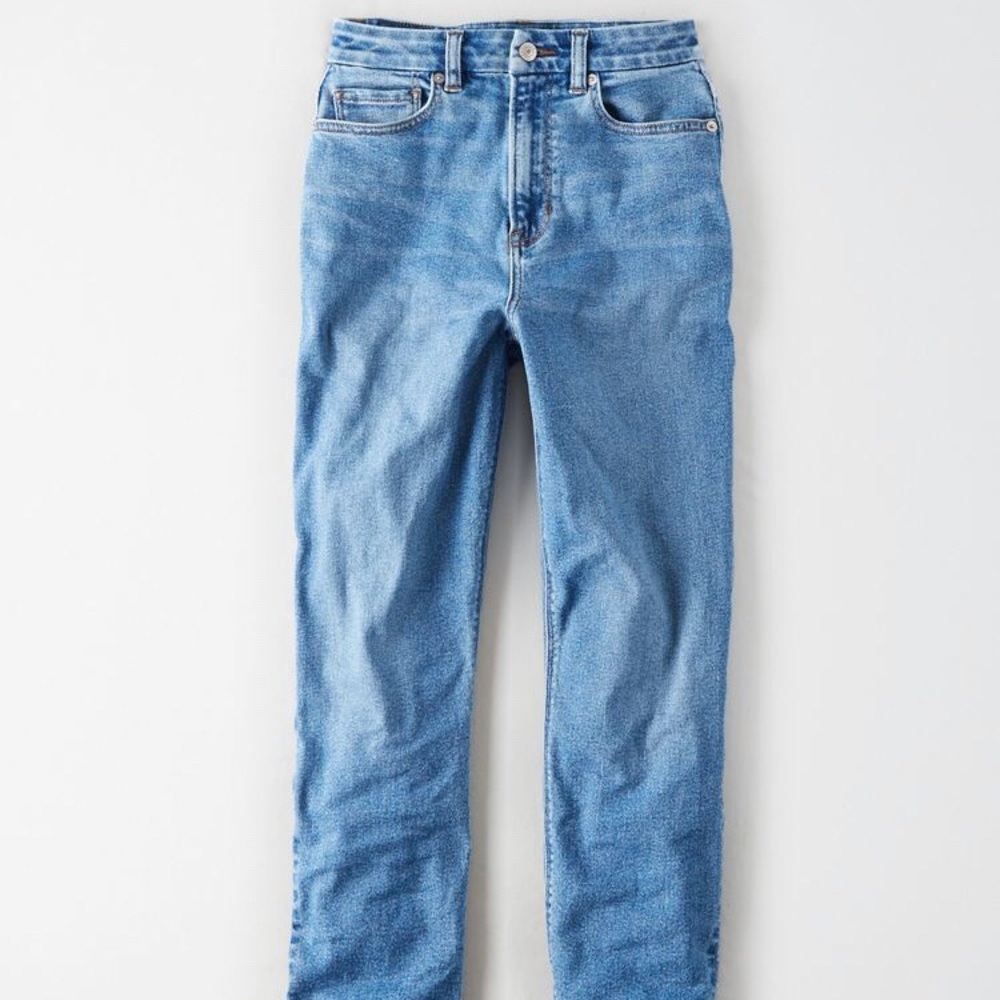 AE Stretch Curvy Mom Jean